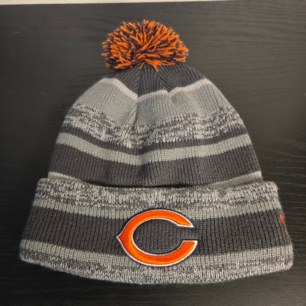 New Era Chicago Bears Beanie Mens OSFM Gray Orange Striped Pom Pom NFL Hat